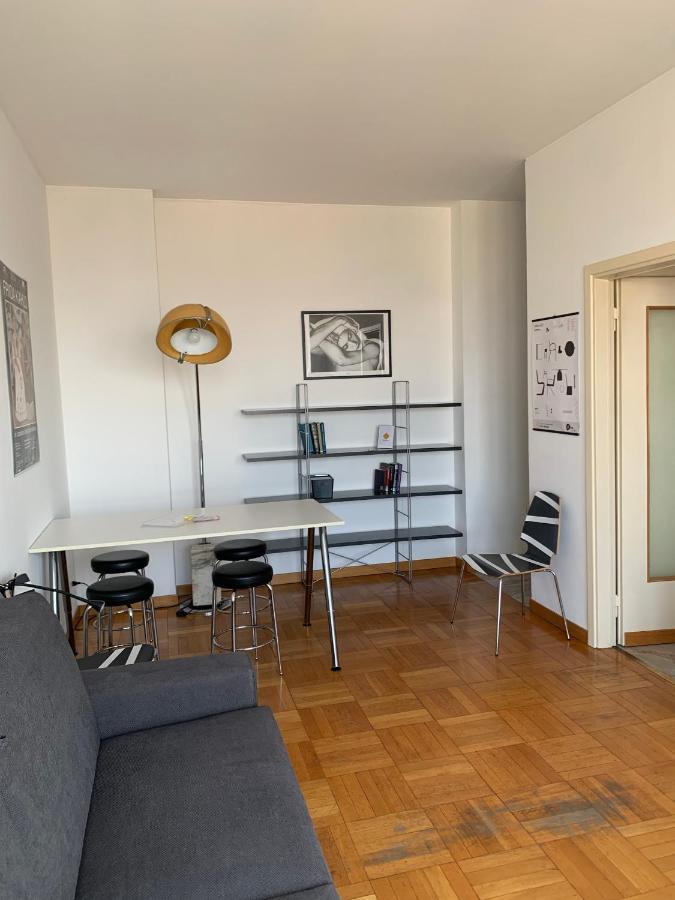 Monolocale Con Vista Su Milano Apartment Ngoại thất bức ảnh